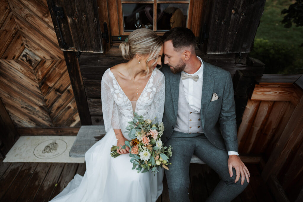 Hochzeit am Gipfelhaus Magdalensberg in Kärnten, Almhochzeit, Herbsthochzeit, Elopement, Hochzeitslocation Kärnten, Top Hochzeitslocations Kärnten, Hochzeitsfotograf Kärnten, TOP Hochzeitsfotograf Kärnten,